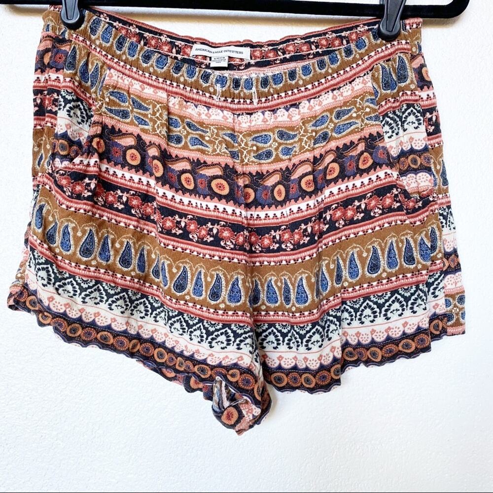 American Eagle Paisley Stripe Pattern Shorts Size Small